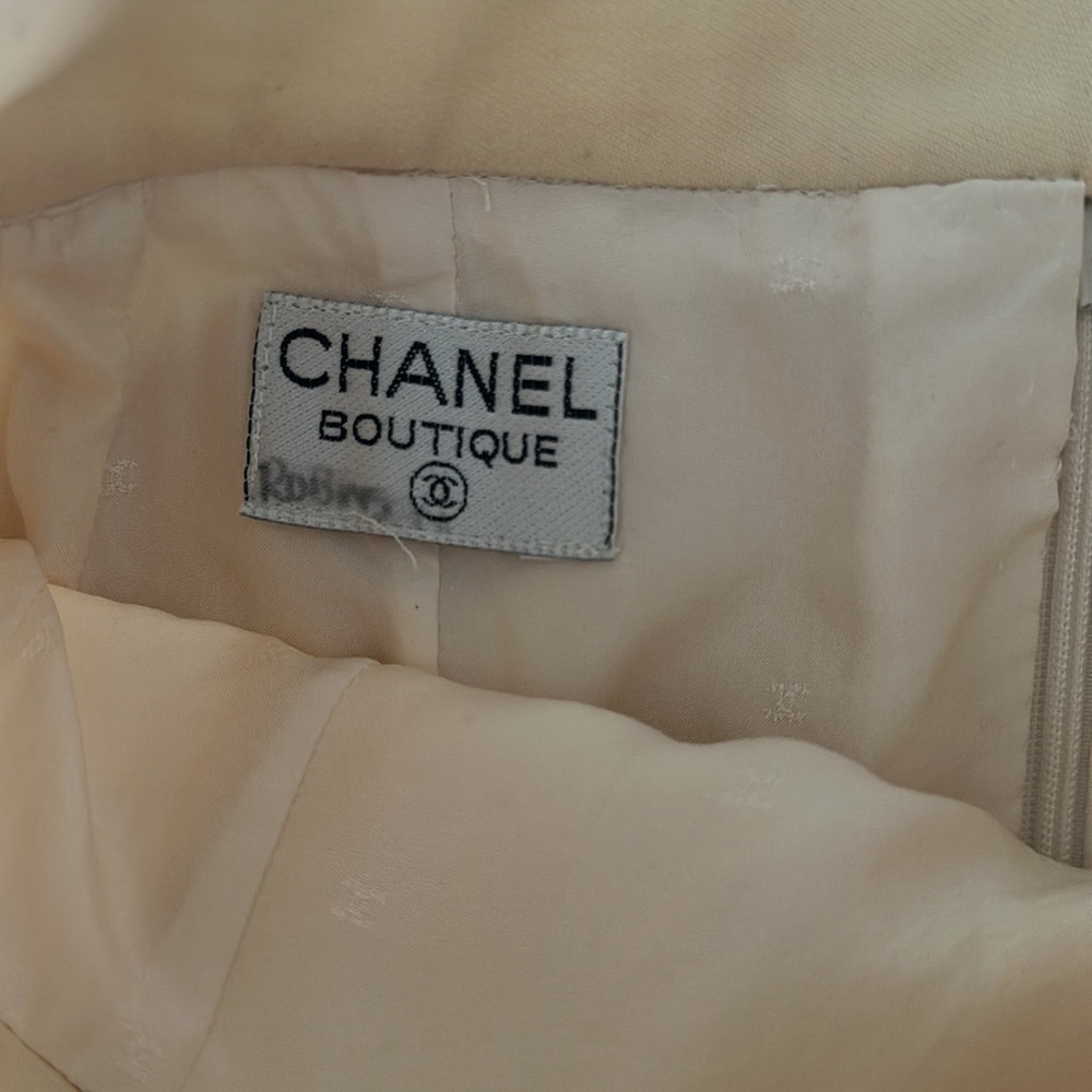 Vintage Chanel Creme Skirt - Picture 3 of 7